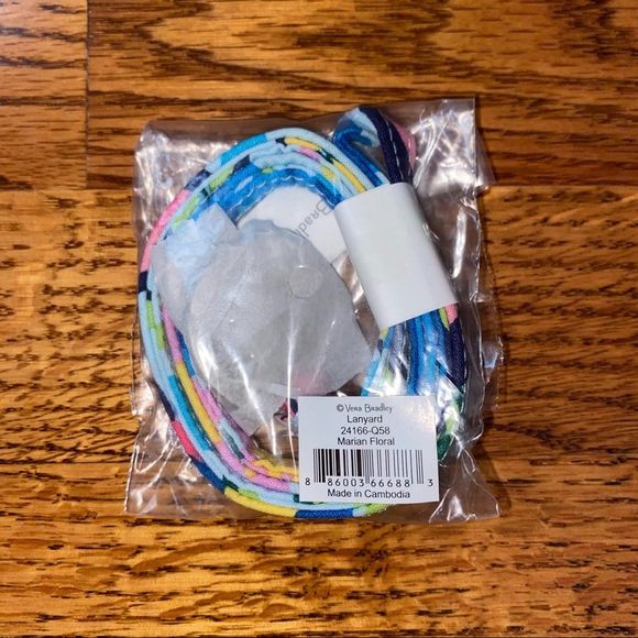 Vera Bradley Matching ID Case + Lanyard - Picture 4 of 9